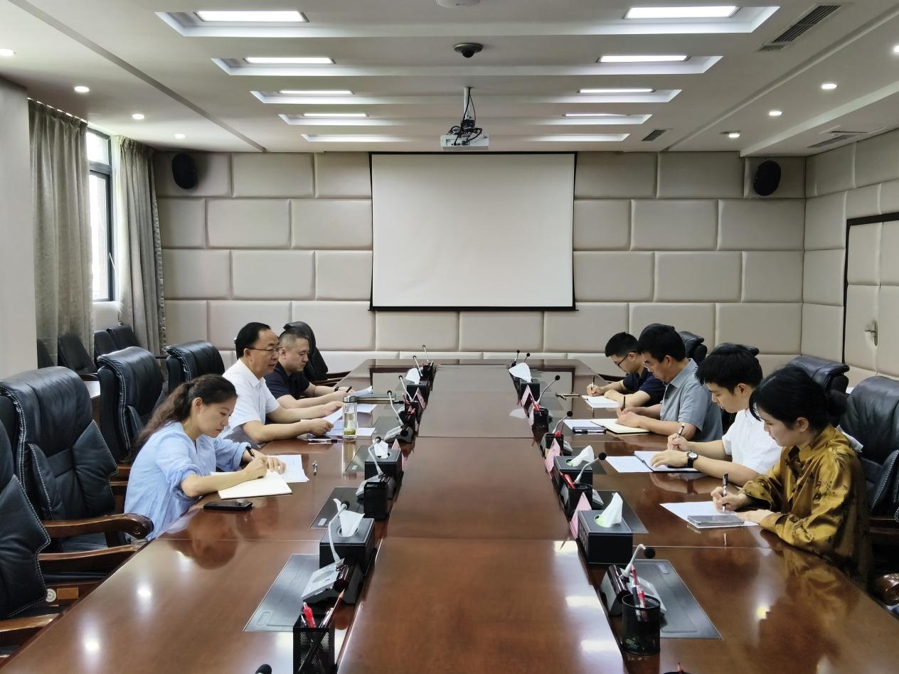 学校召开2026年“甲秀之光”省外访问学者行前培训会