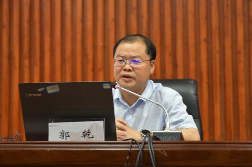 校党校干部培训班举行专题辅导讲座